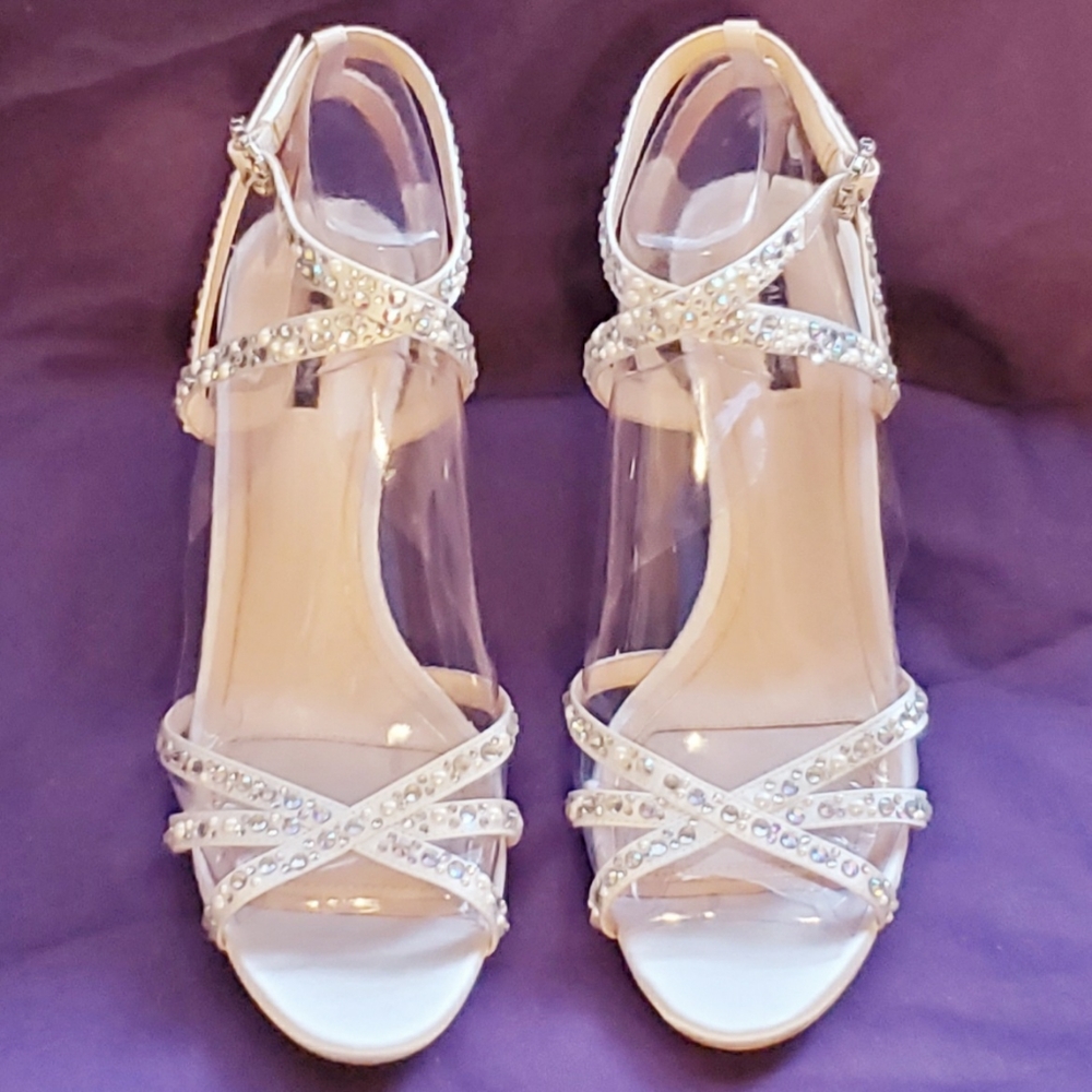 NEW Alex Marie Heels, White, Rhinestones, Size 11
